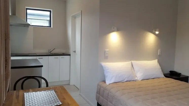 Stüdyo (Queen Studio with Bath (3 Adults))