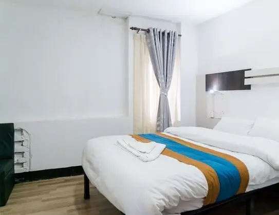 Deluxe Tek Büyük Yataklı Oda, 1 Büyük (Queen) Boy Yatak, Sigara İçilmez, Köşe