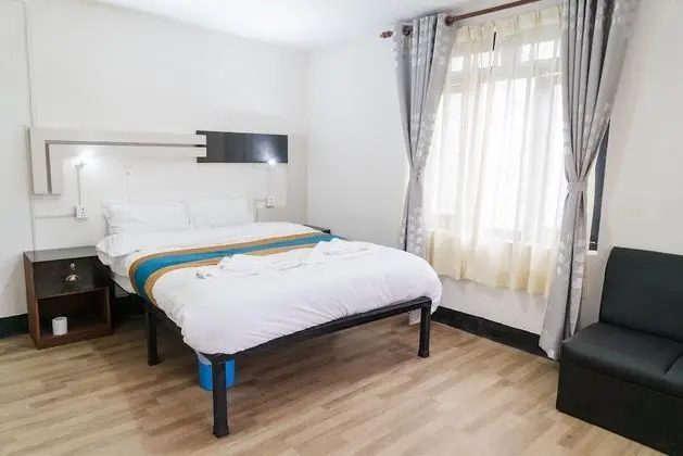 Deluxe Tek Büyük Yataklı Oda, 1 Büyük (Queen) Boy Yatak, Sigara İçilmez, Köşe