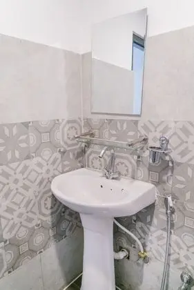 Deluxe Tek Büyük Yataklı Oda, 1 Büyük (Queen) Boy Yatak, Sigara İçilmez, Köşe