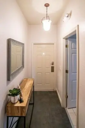 Daire (3214 Royal Palm -CHECK OUT NEW LOWER )