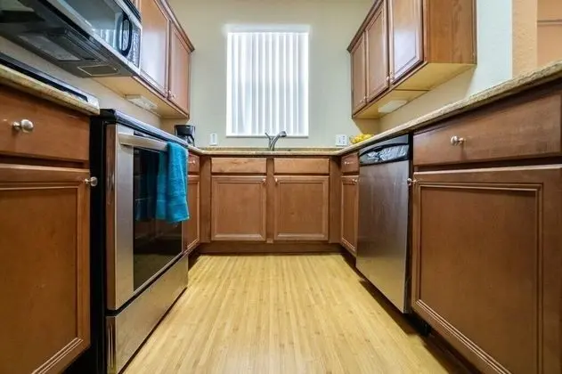 Daire (3214 Royal Palm -CHECK OUT NEW LOWER )