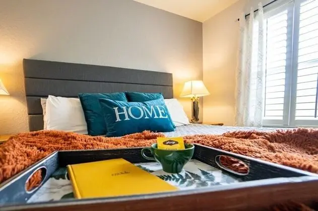 Daire (3214 Royal Palm -CHECK OUT NEW LOWER )