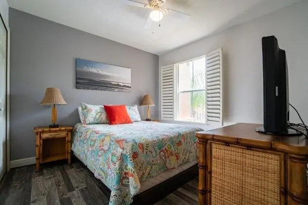 Daire (3214 Royal Palm -CHECK OUT NEW LOWER )