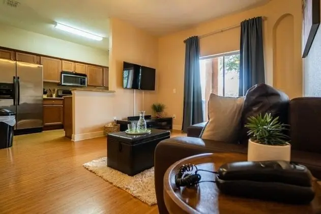 Daire (3214 Royal Palm -CHECK OUT NEW LOWER )