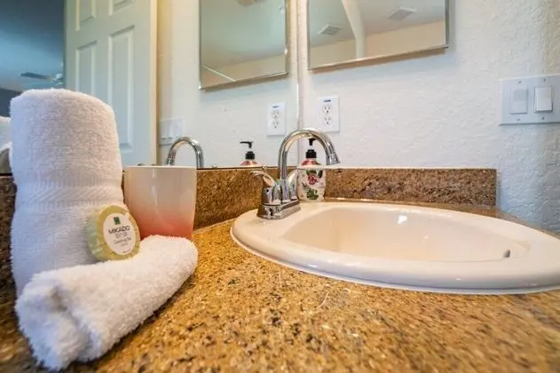 Daire (3214 Royal Palm -CHECK OUT NEW LOWER )