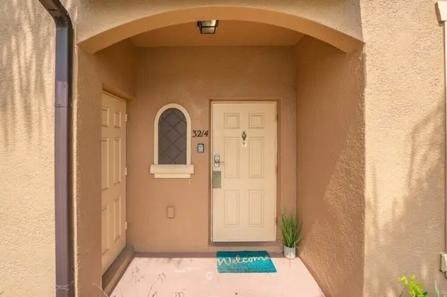Daire (3214 Royal Palm -CHECK OUT NEW LOWER )