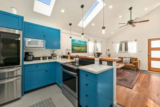 Ev, Birden Çok Yatak, Veranda, Bahçe Manzaralı (322 N. Meldrum)