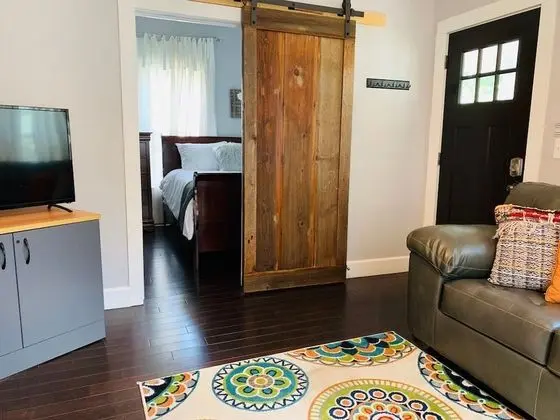 Ev, Birden Çok Yatak, Veranda, Bahçe Manzaralı (325 N. Loomis Ave)