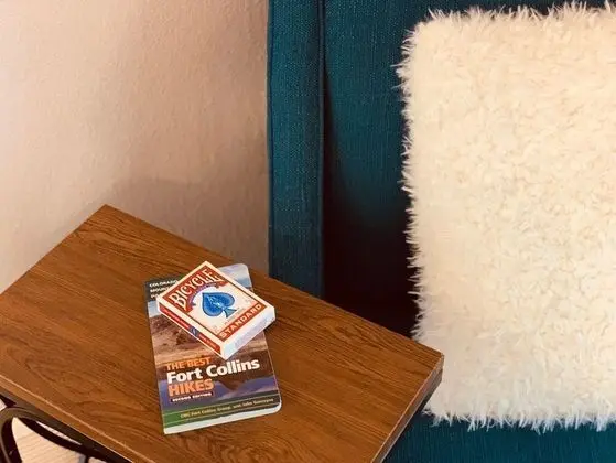 Ev, Birden Çok Yatak, Veranda, Bahçe Manzaralı (325 N. Loomis Ave)