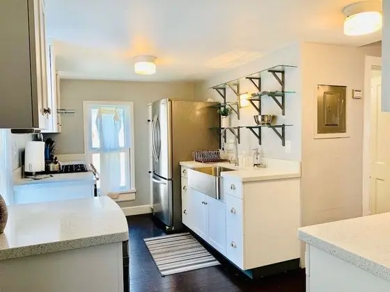 Ev, Birden Çok Yatak, Veranda, Bahçe Manzaralı (325 N. Loomis Ave)