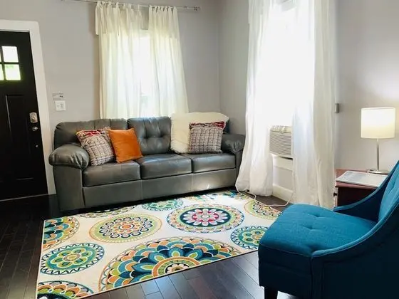 Ev, Birden Çok Yatak, Veranda, Bahçe Manzaralı (325 N. Loomis Ave)