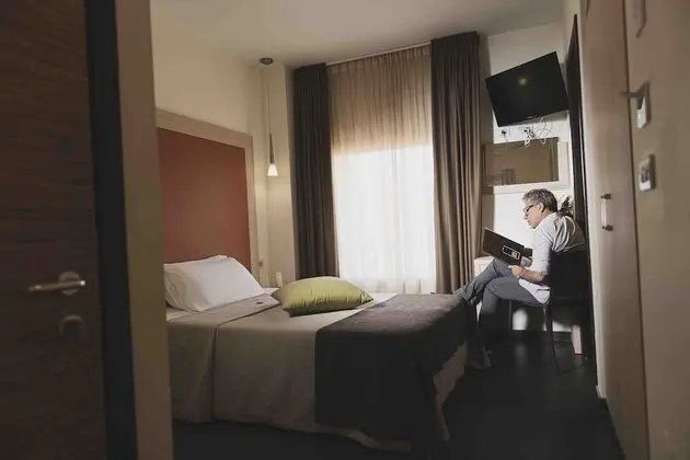 Economy Tek Büyük Yataklı Oda
