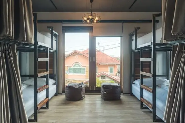 4-Bed Female Dormitory with Shared Bathroom