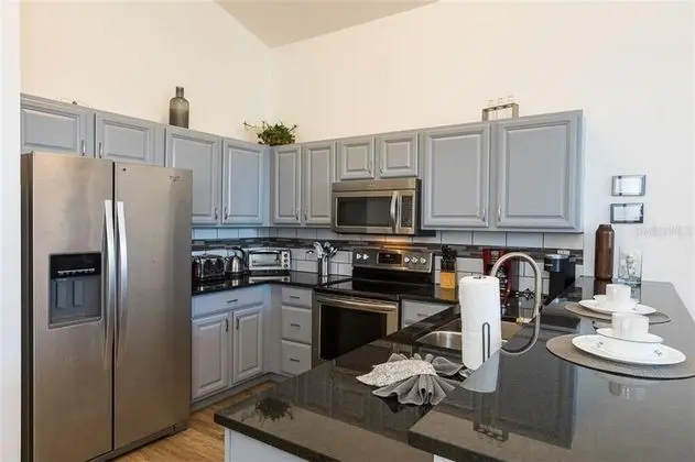 Ev (345 West Haven)