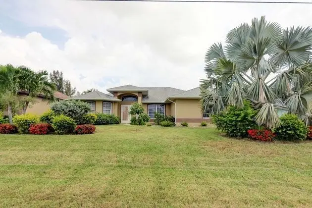 Ev (3513 SW 29th Ave)