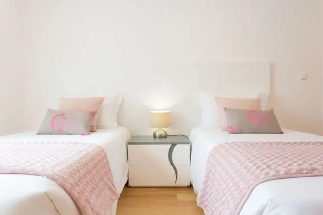 Family Apart Daire, 2 Yatak Odası, Havuz Kullanımı, Havuz Manzaralı (2)