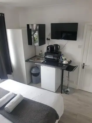 Deluxe Tek Büyük veya İki Ayrı Yataklı Oda, Ortak Banyo, Bahçe Manzaralı (Room 2)