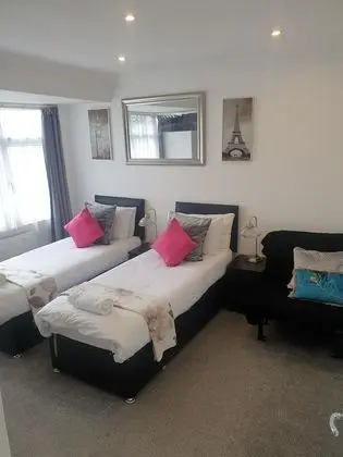 Deluxe Üç Kişilik Oda, Ortak Banyo (Room 1)