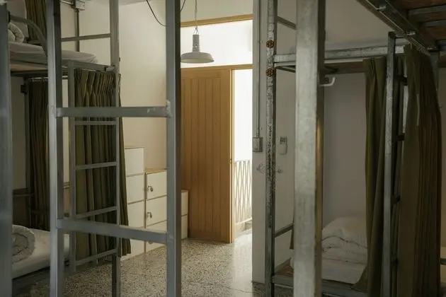 Ortak Ranzalı Oda, Sadece kadınlar için