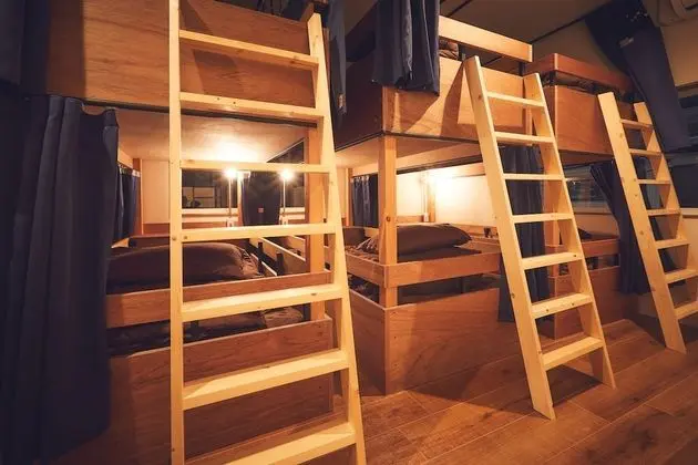 Basic Ortak Ranzalı Oda, Sadece kadınlar için