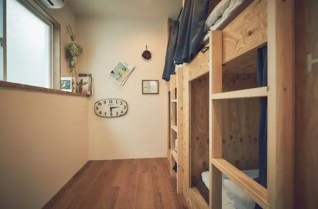 Basic Ortak Ranzalı Oda, Sadece kadınlar için