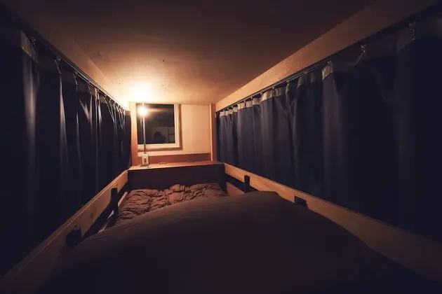 Basic Ortak Ranzalı Oda, Sadece kadınlar için