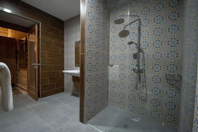 Deluxe Tek Büyük Yataklı Oda (1)