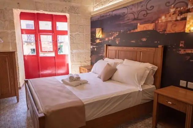 Deluxe Tek Büyük Yataklı Oda (2)