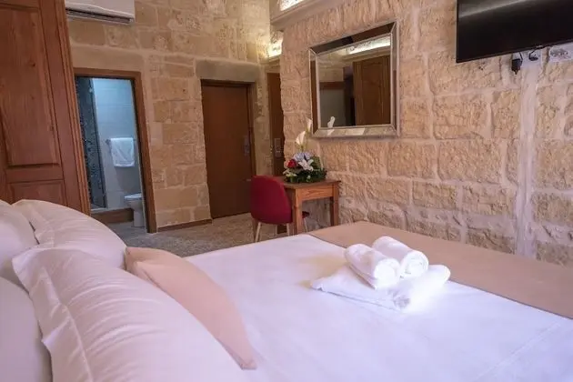 Deluxe Tek Büyük Yataklı Oda (2)