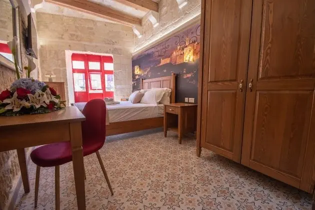 Deluxe Tek Büyük Yataklı Oda (2)
