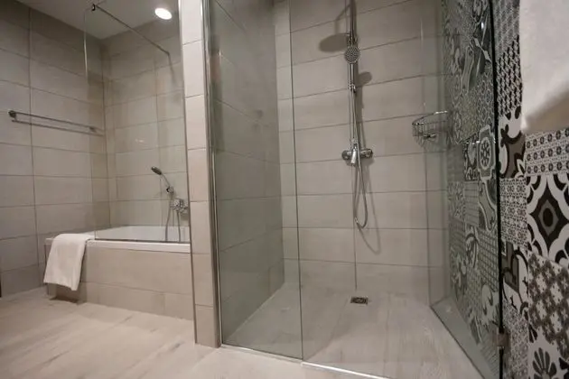 Deluxe Tek Büyük Yataklı Oda (3)