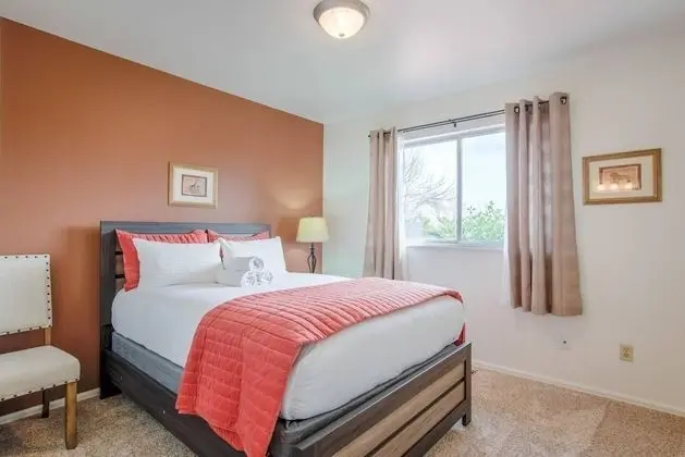 Ev (3 Bedrooms)