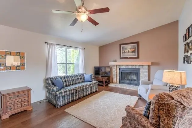 Ev (3 Bedrooms)