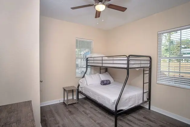 Ev (3 Bedrooms)