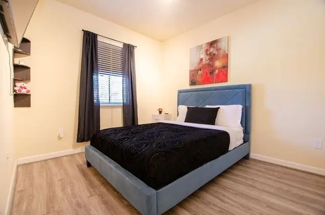 Sıra Ev, 3 Yatak Odası (3 Bathrooms - 23910)