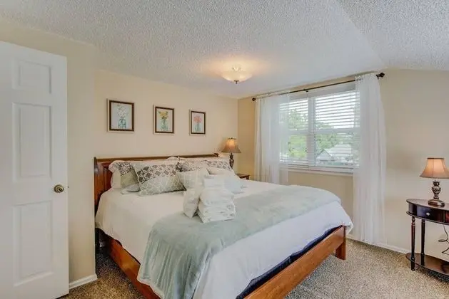 Ev (3 Bedrooms)