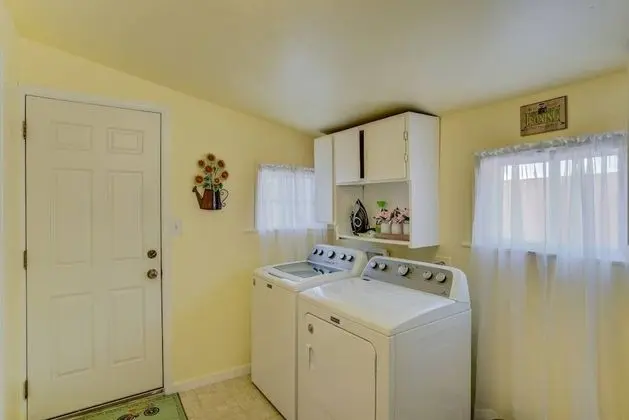 Ev (3 Bedrooms)