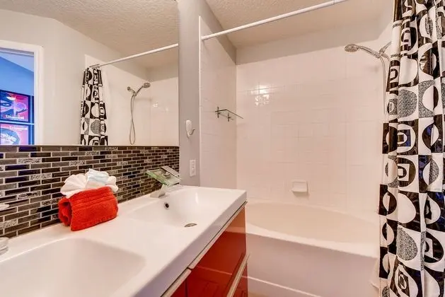 Sıra Ev, 3 Yatak Odası (3 Bathrooms - 2367)