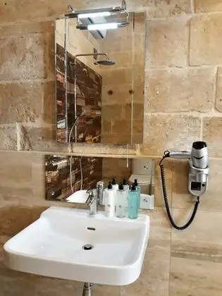 Tek Büyük Yataklı Oda, Engellilere Uygun (De Leon)