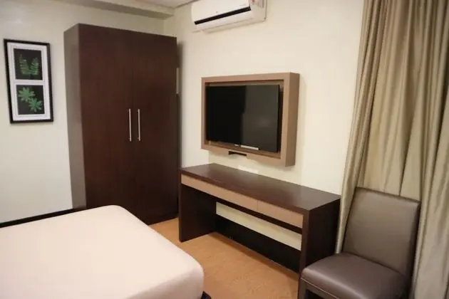 Deluxe Tek Büyük Yataklı Oda (Semi)