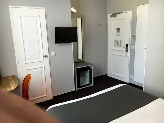 Comfort Büyük Yataklı Tek Kişilik Oda