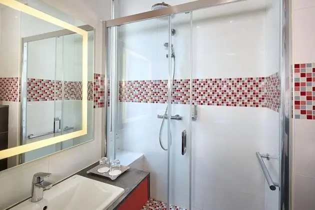 Premium Tek Büyük Yataklı Oda