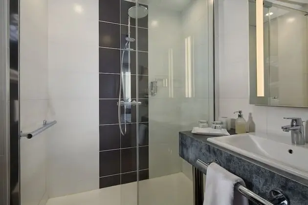 Premium Tek Büyük Yataklı Oda