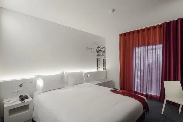 Superior Tek Büyük veya İki Ayrı Yataklı Oda