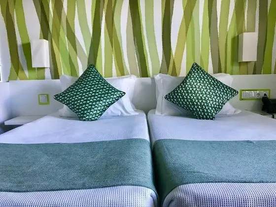 Tek Büyük veya İki Ayrı Yataklı Oda