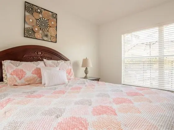 Ev (4 Bed and 3 Bath in Perfect Location )