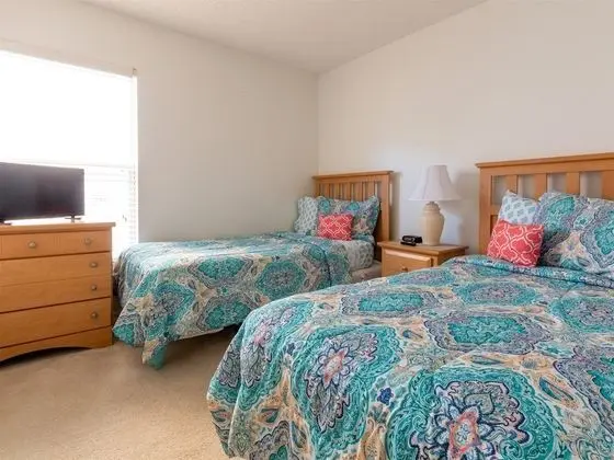 Ev (4 Bed and 3 Bath in Perfect Location )