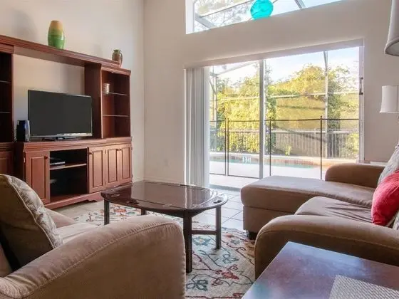 Ev (4 Bed and 3 Bath in Perfect Location )