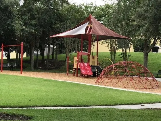 Ev (4 Bed and 3 Bath in Perfect Location )
